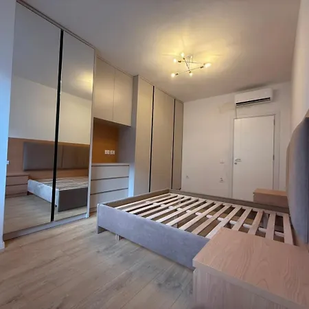Urban House E88 ティラナ
